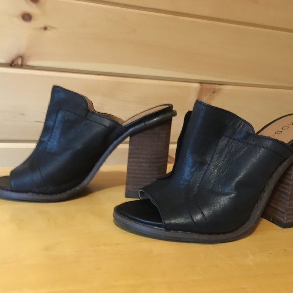 Kelsi Dagger Brooklyn Leather Slide - Picture 1 of 5